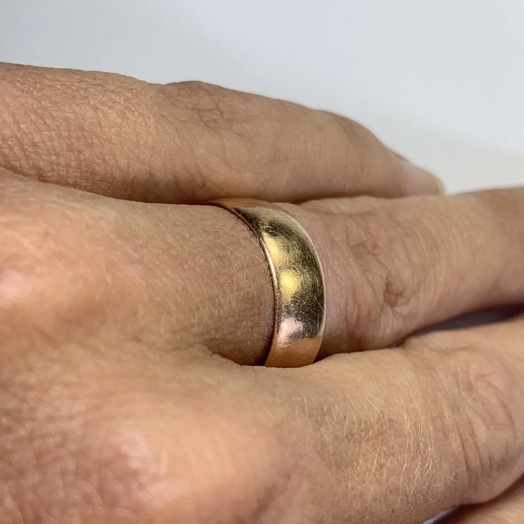 1908 Gold Wedding Band in Rose Gold. Perfect Stacking Ring. Antique English Estate Jewelry.