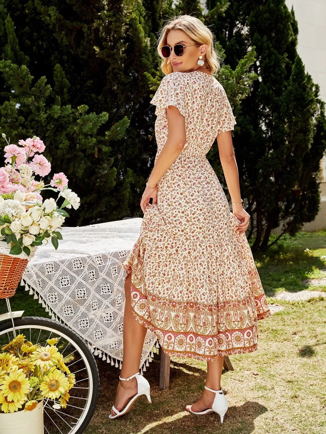 BerriesJam - 2024 Retro Floral Adjustable Waist Garden Dress