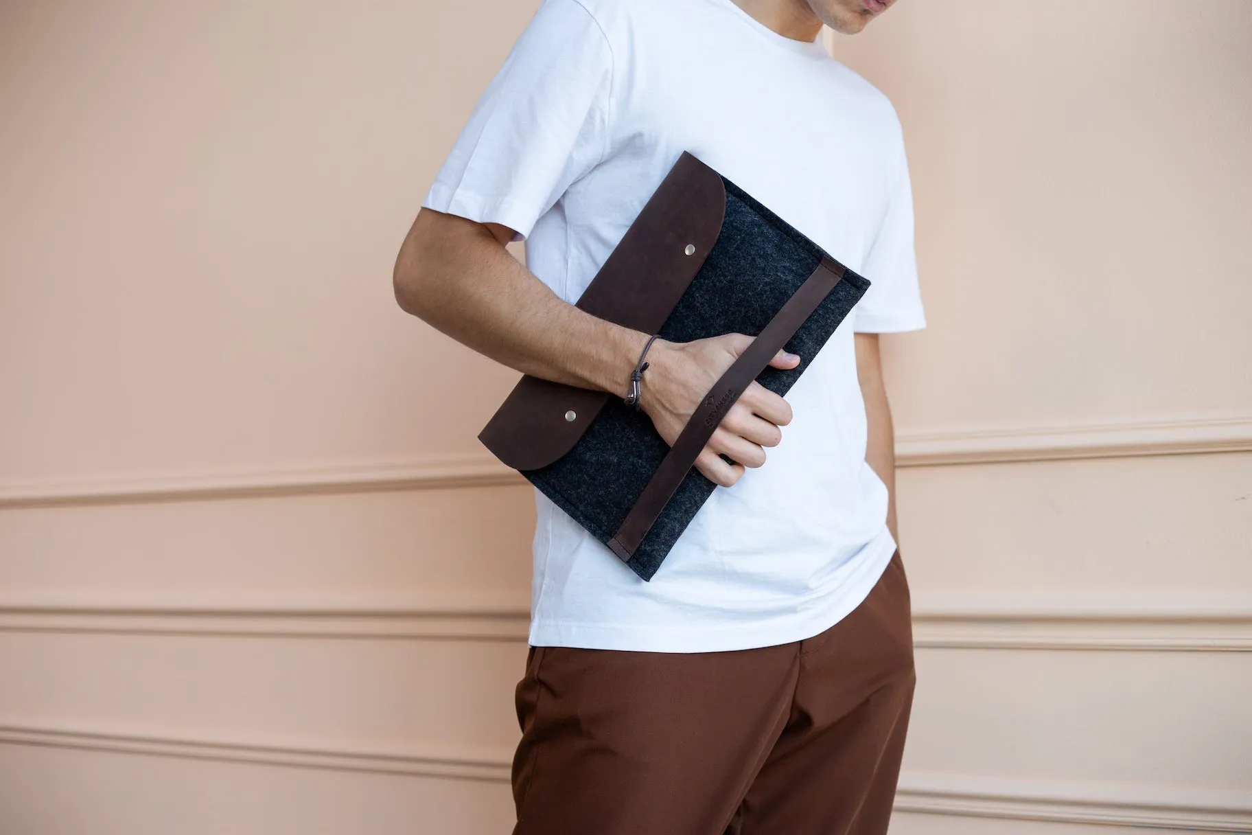 CARRY MORE MacBook Case/ Oak Brown/