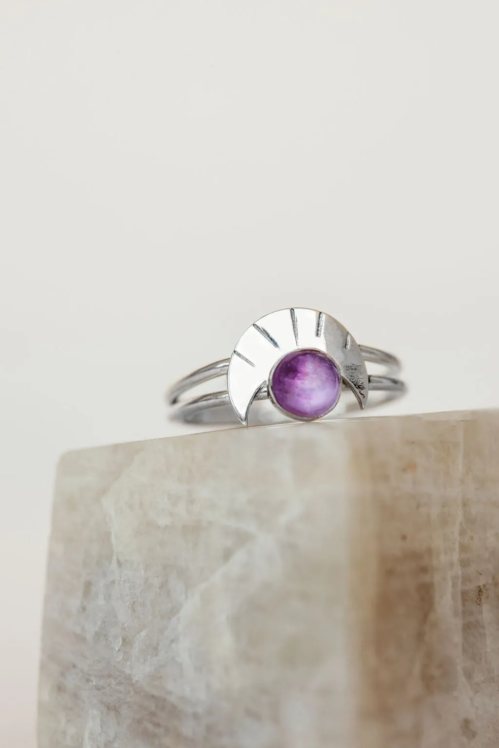 Luna Ring