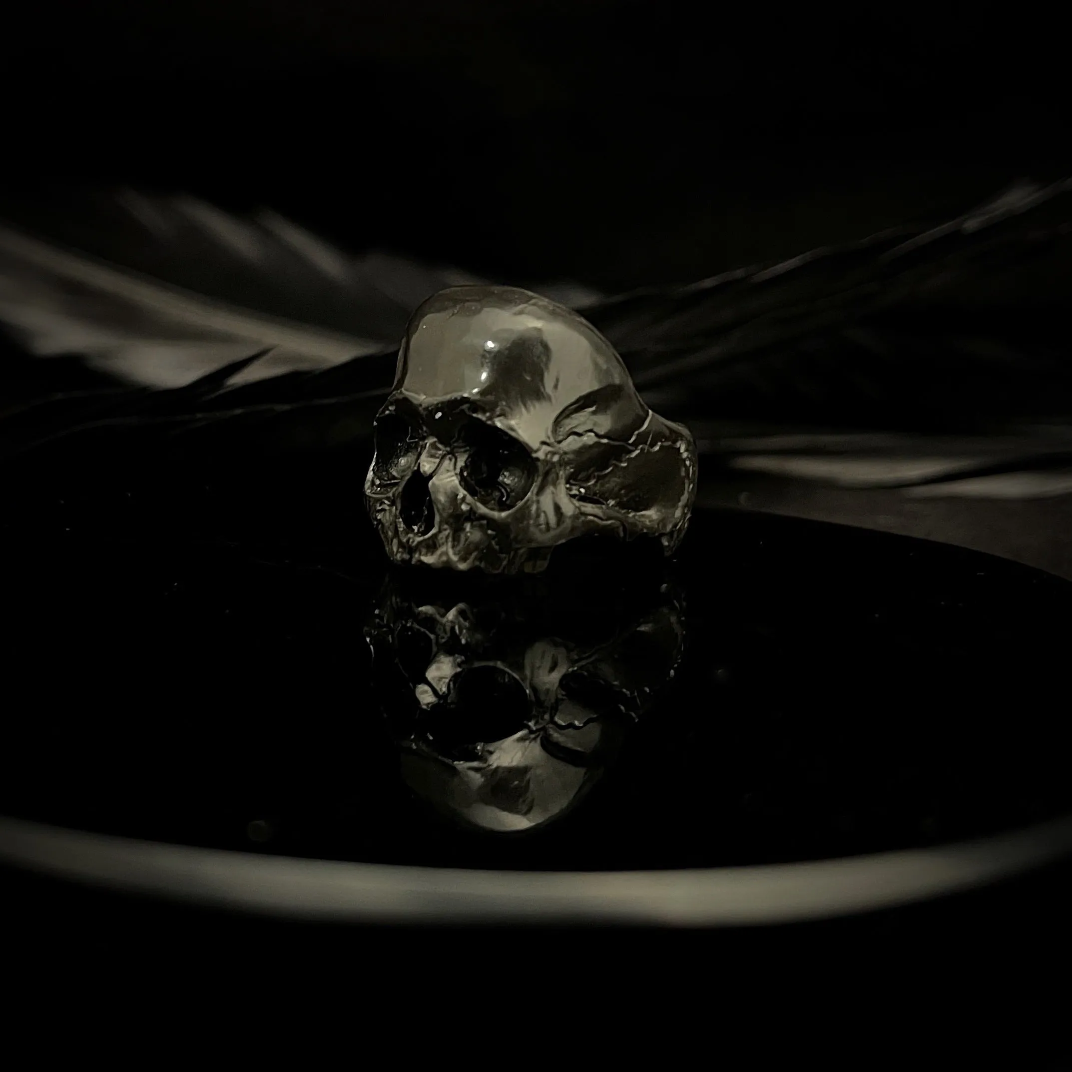 Night Marble Decay Skull Ring